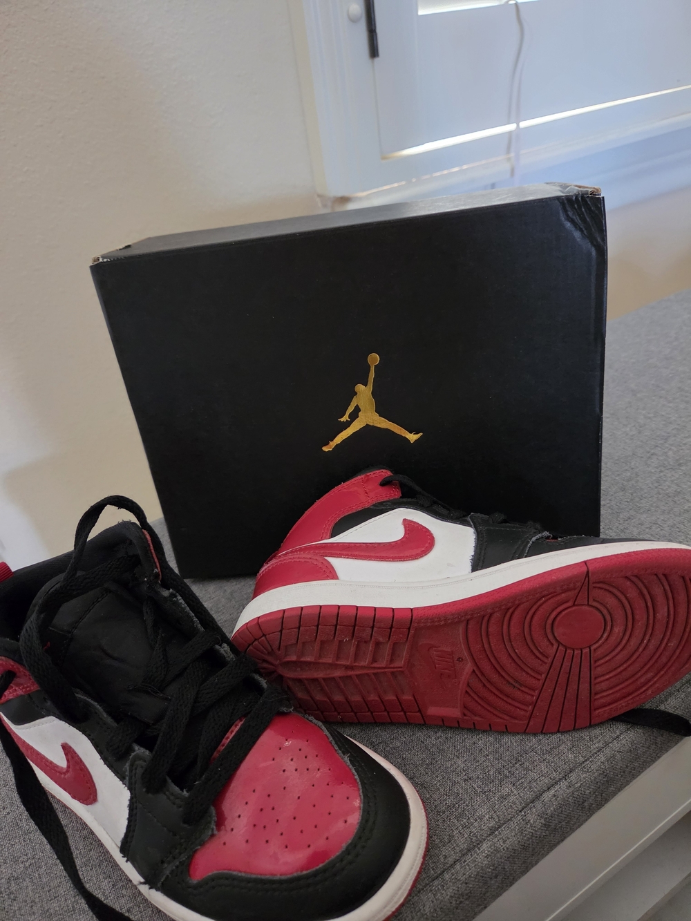 Air Jordan 1 Low Red/Black/White Sneakers